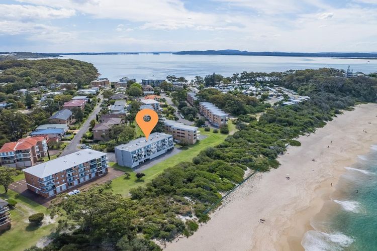 Ocean Shores, 5/27 Weatherly Close – waterfront unit with views to Shoal Bay and wifi