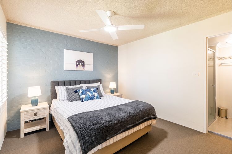 Bay Parklands, 29/2 Gowrie Avenue – views, air conditioning, Wi-Fi, Pool, tennis court and spa