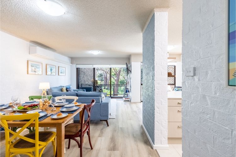 Bay Parklands, 29/2 Gowrie Avenue – views, air conditioning, Wi-Fi, Pool, tennis court and spa