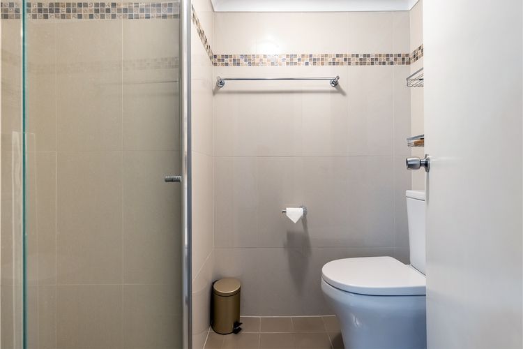 Bay Parklands, 29/2 Gowrie Avenue – views, air conditioning, Wi-Fi, Pool, tennis court and spa