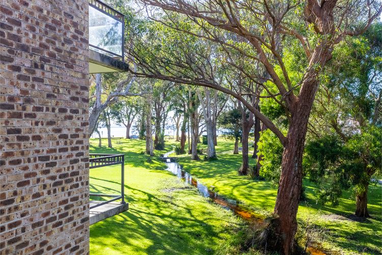Bay Parklands, 29/2 Gowrie Avenue – views, air conditioning, Wi-Fi, Pool, tennis court and spa