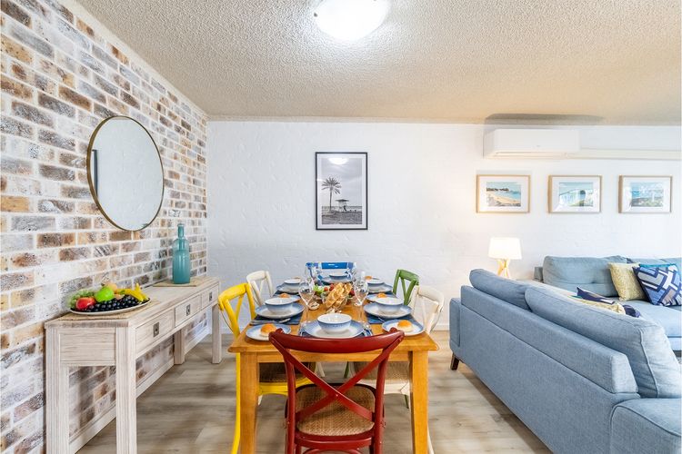Bay Parklands, 29/2 Gowrie Avenue – views, air conditioning, Wi-Fi, Pool, tennis court and spa