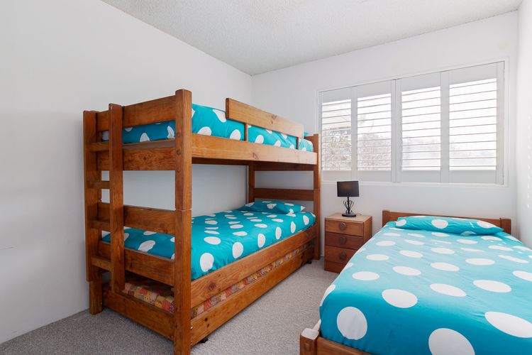 Intrepid, 13/3 Intrepid Cl – fantastic unit with stunning water views