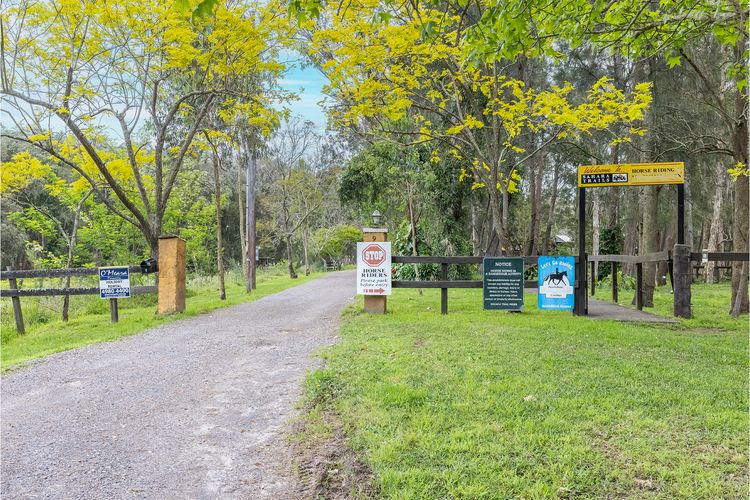 Sahara Trails ‘Cabin 2’ – WiFi, Air Conditioning, Horse Riding and much more !!