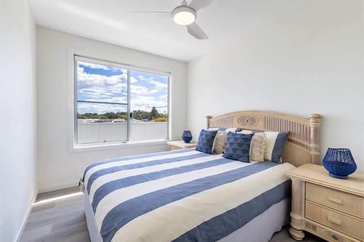 Five Pines Beach House at Birubi, 20 Robinson St – pet friendly, aircon and WiFi