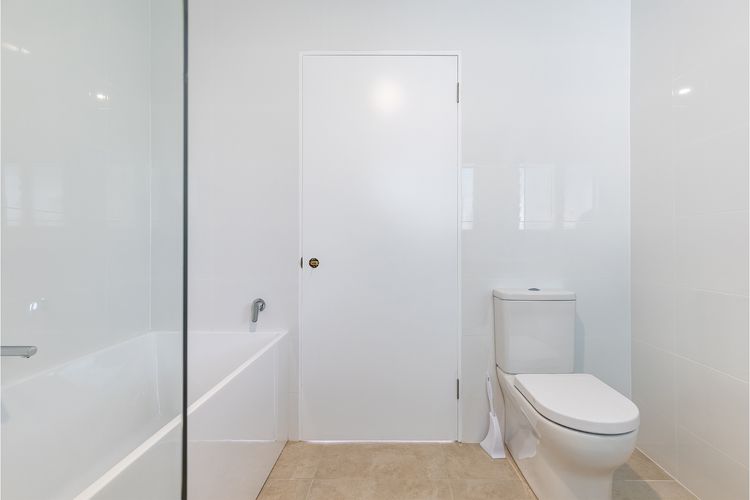 Five Pines Beach House at Birubi, 20 Robinson St – pet friendly, aircon and WiFi