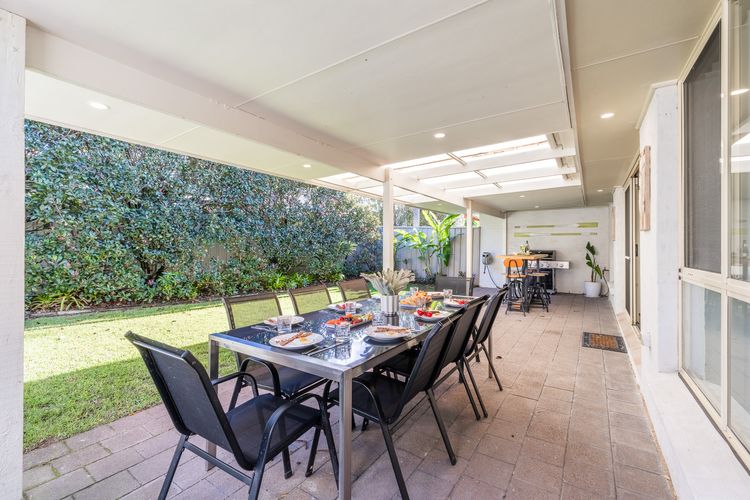 Fingal on Whitesands, 1/12 Whitesands Road – all on ground level with air con, wi-fi and boat parking