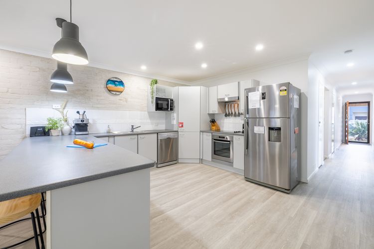 Fingal on Whitesands, 1/12 Whitesands Road – all on ground level with air con, wi-fi and boat parking