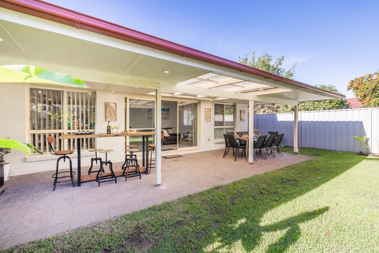 Fingal on Whitesands, 1/12 Whitesands Road – all on ground level with air con, wi-fi and boat parking
