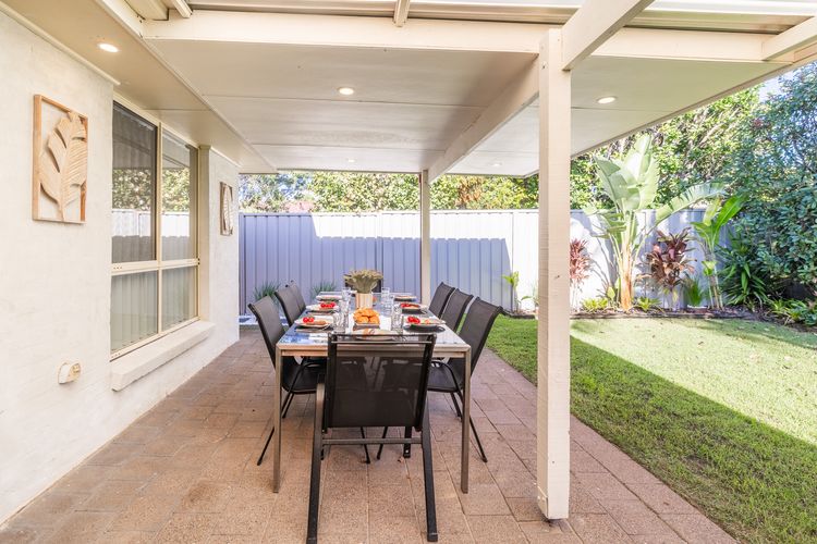 Fingal on Whitesands, 1/12 Whitesands Road – all on ground level with air con, wi-fi and boat parking
