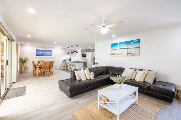 Fingal on Whitesands, 1/12 Whitesands Road – all on ground level with air con, wi-fi and boat parking
