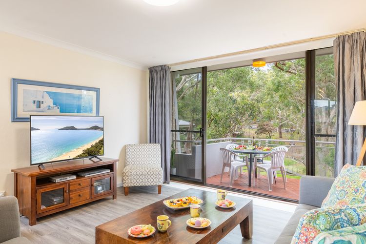 Mistral Court 13, 17 Mistral Close – walk across to Little Beach