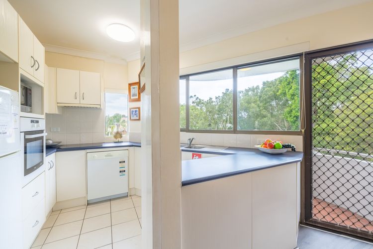 Mistral Court 13, 17 Mistral Close – walk across to Little Beach