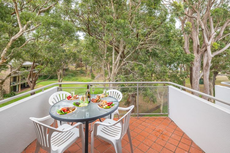 Mistral Court 13, 17 Mistral Close – walk across to Little Beach
