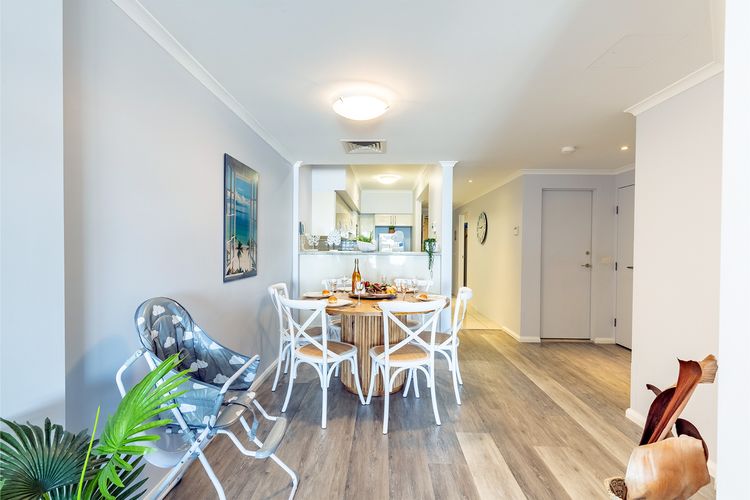 203 The Breakwater, 2 Messines St – magical unit with lift, pool, views and aircon