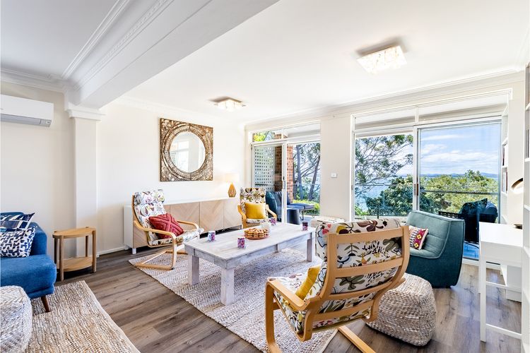 Sanctuary on Dutchies, 18 Gloucester Street – Water views, Air Conditioning, WiFi and Close To Town