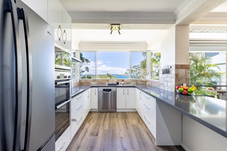 Sanctuary on Dutchies, 18 Gloucester Street – Water views, Air Conditioning, WiFi and Close To Town