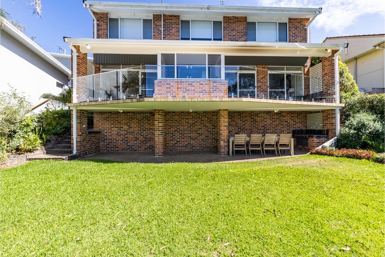Sanctuary on Dutchies, 18 Gloucester Street – Water views, Air Conditioning, WiFi and Close To Town