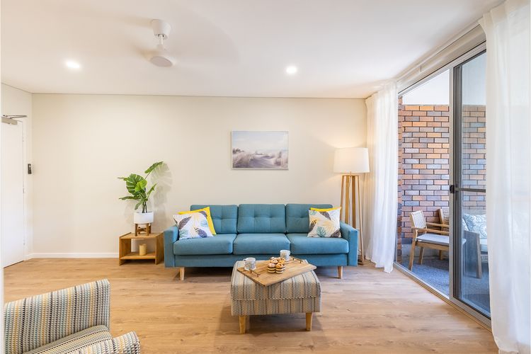 5 Gretel Lodge, 1 Gretel Cl – family friendly unit close to the water