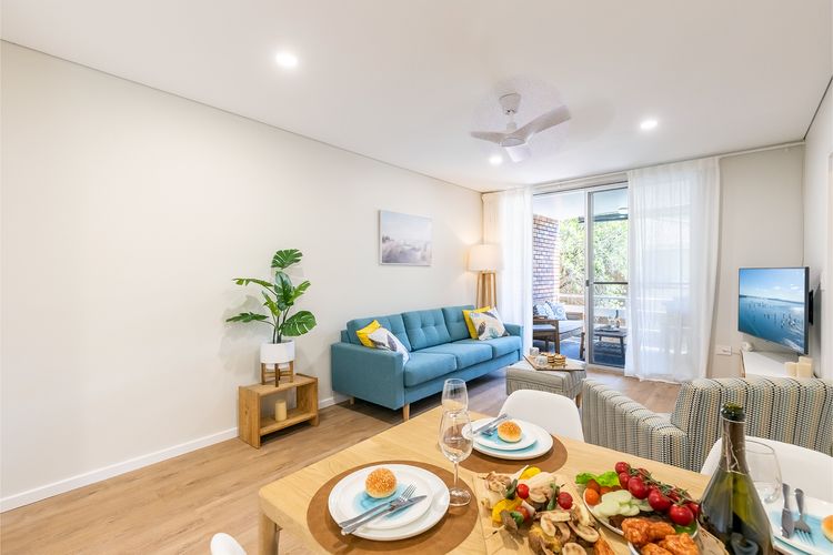 5 Gretel Lodge, 1 Gretel Cl – family friendly unit close to the water