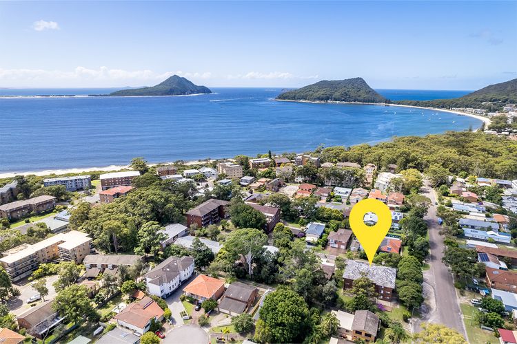 5 Gretel Lodge, 1 Gretel Cl – family friendly unit close to the water
