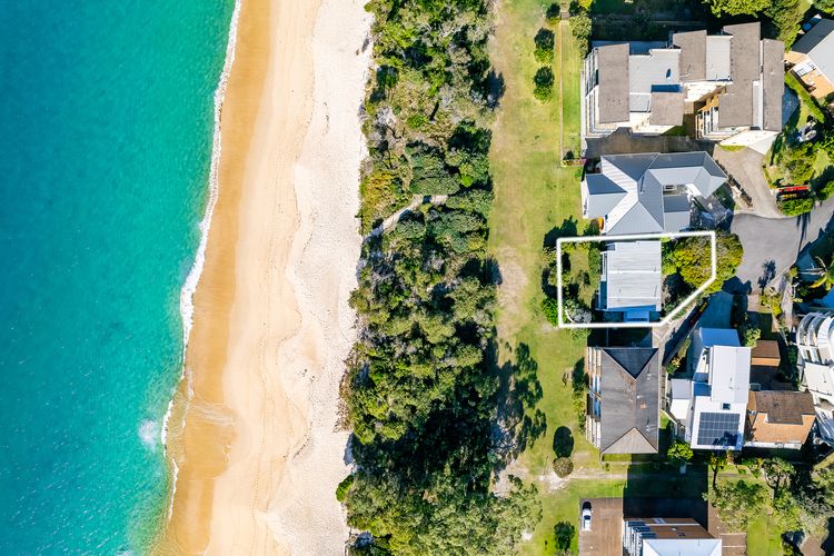 2/26 Voyager Cl – beachfront ground floor unit