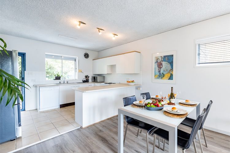 2/26 Voyager Cl – beachfront ground floor unit