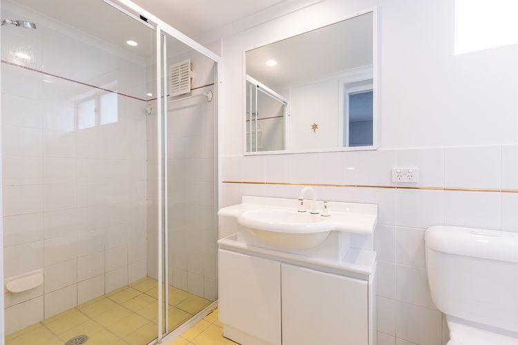 2/26 Voyager Cl – beachfront ground floor unit