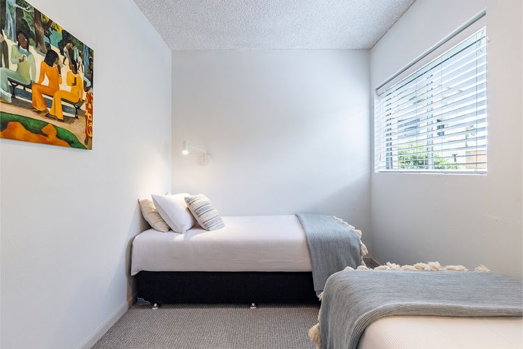 2/26 Voyager Cl – beachfront ground floor unit