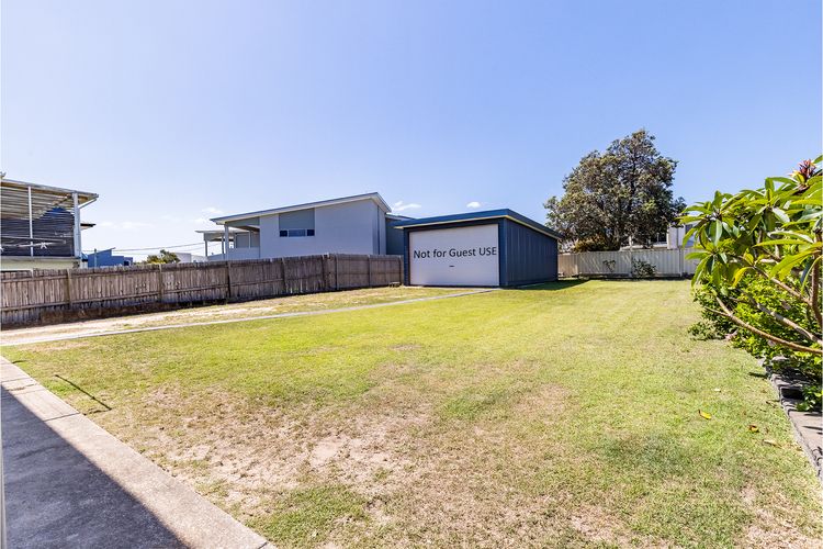 Anna Bay Beach Shack, 44 Ocean Avenue – fantastic 2 storey house with spectacular views