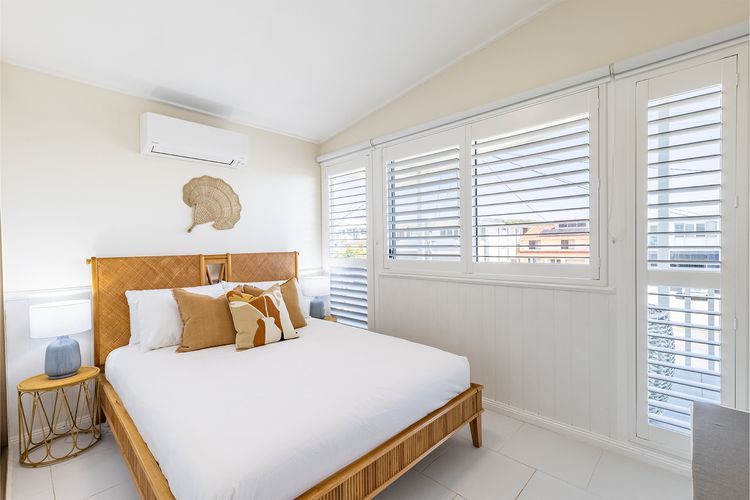 Anna Bay Beach Shack, 44 Ocean Avenue – fantastic 2 storey house with spectacular views