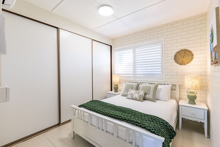 Anna Bay Beach Shack, 44 Ocean Avenue – fantastic 2 storey house with spectacular views