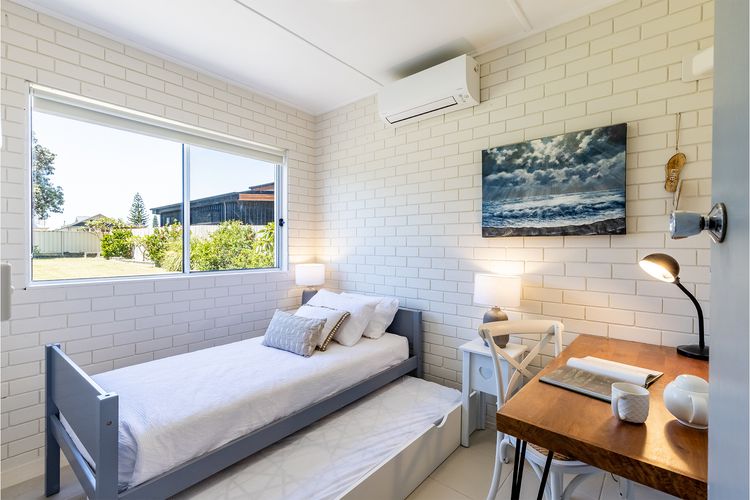 Anna Bay Beach Shack, 44 Ocean Avenue – fantastic 2 storey house with spectacular views