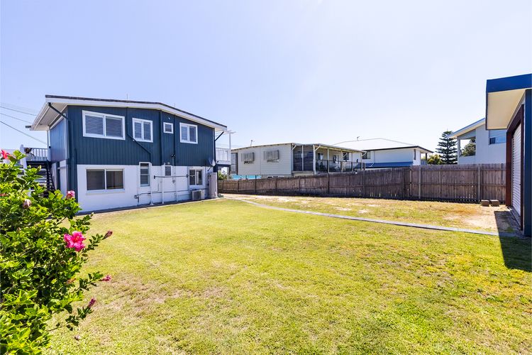 Anna Bay Beach Shack, 44 Ocean Avenue – fantastic 2 storey house with spectacular views