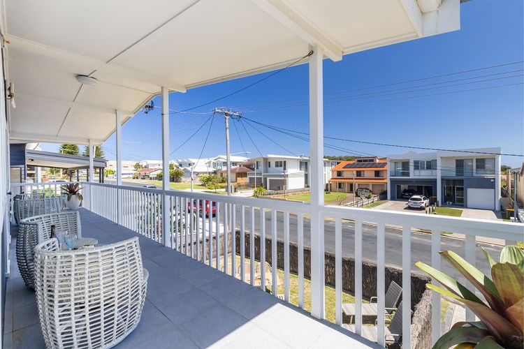 Anna Bay Beach Shack, 44 Ocean Avenue – fantastic 2 storey house with spectacular views