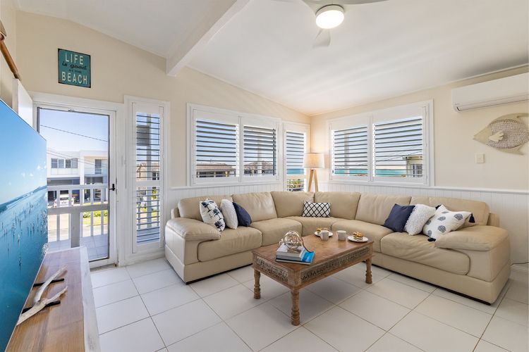 Anna Bay Beach Shack, 44 Ocean Avenue – fantastic 2 storey house with spectacular views