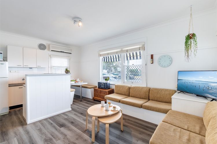 Bayside, 1/21 Victoria Parade – Unit with unbeatable water views and location
