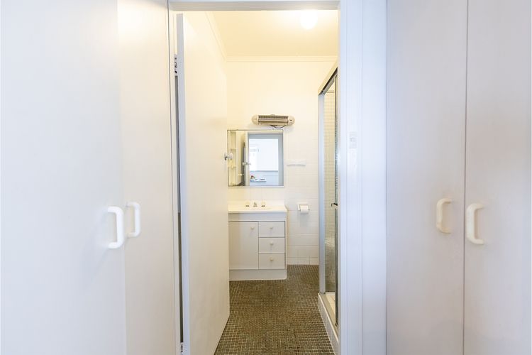 Bayside, 1/21 Victoria Parade – Unit with unbeatable water views and location