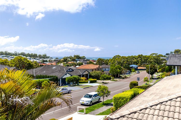 74A Sergeant Baker Drive – comfortable duplex with beautiful distant water views