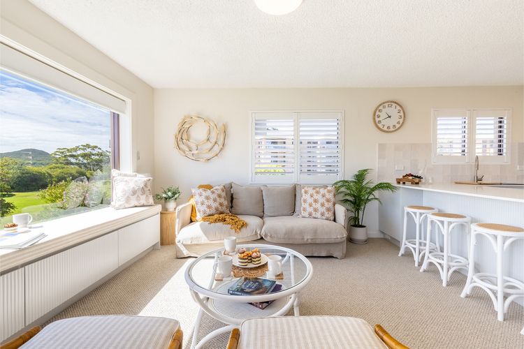 Intrepid, 14/3 Intrepid Close – Completely renovated with water views