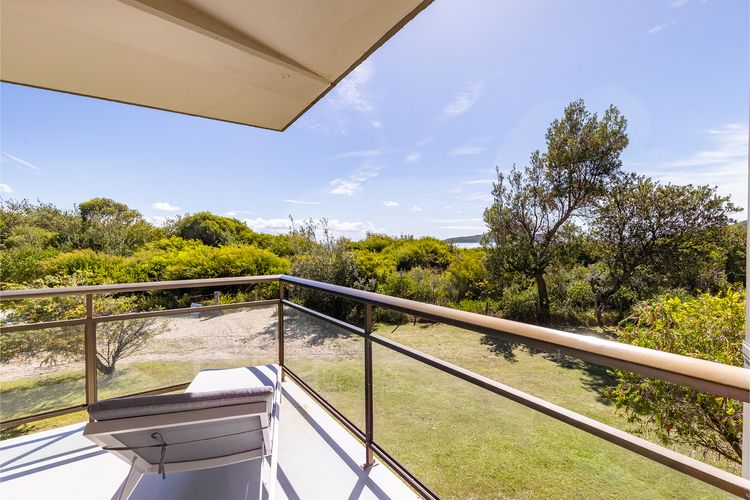 Intrepid, 14/3 Intrepid Close – Completely renovated with water views