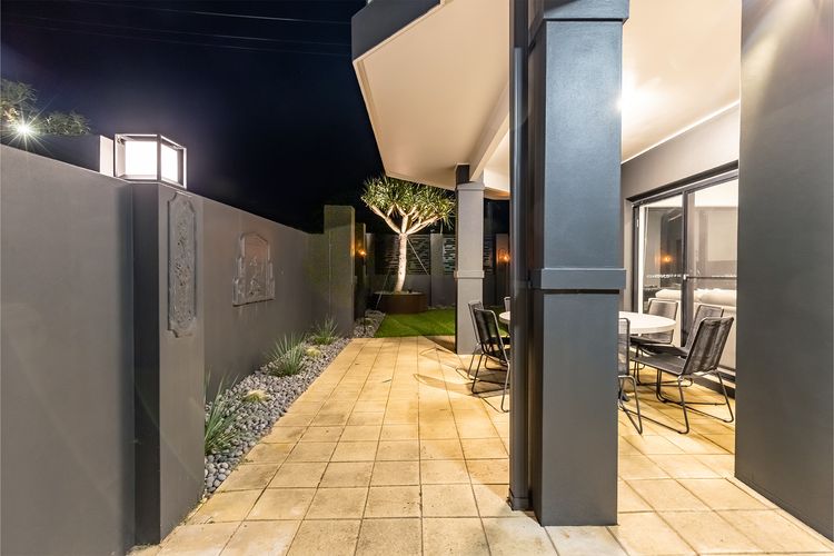 Beach Haven, 3a Messines Street – 4 Minute walk to the beach, WiF, Air Con