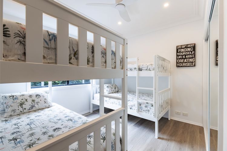 Beach Haven, 3a Messines Street – 4 Minute walk to the beach, WiF, Air Con