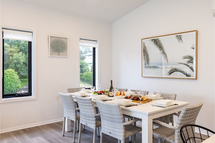 Beach Haven, 3a Messines Street – 4 Minute walk to the beach, WiF, Air Con