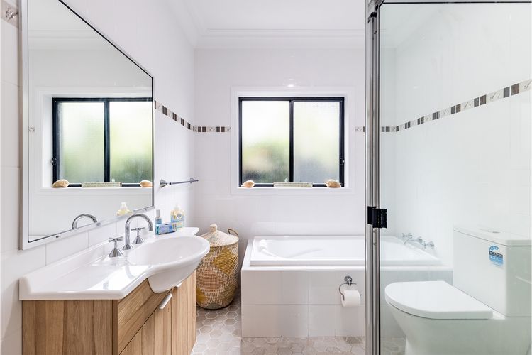 Beach Haven, 3a Messines Street – 4 Minute walk to the beach, WiF, Air Con