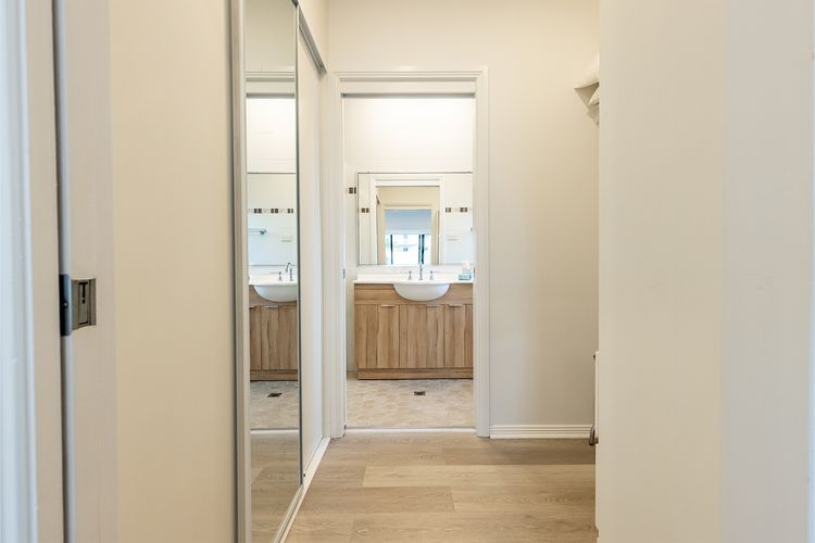 Beach Haven, 3a Messines Street – 4 Minute walk to the beach, WiF, Air Con