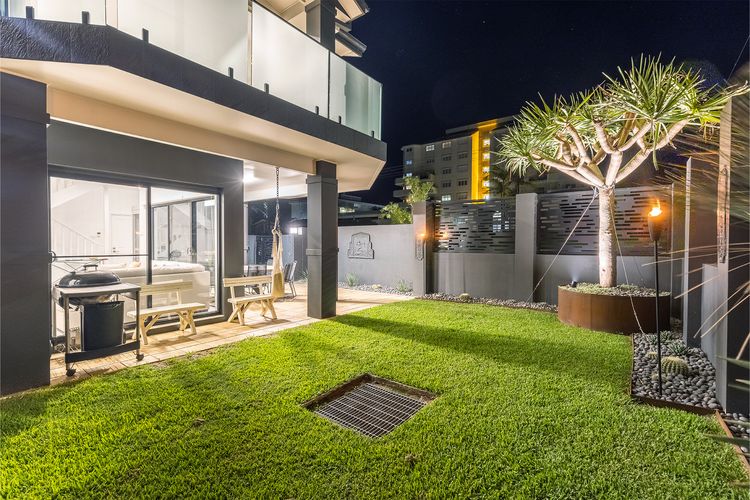 Beach Haven, 3a Messines Street – 4 Minute walk to the beach, WiF, Air Con