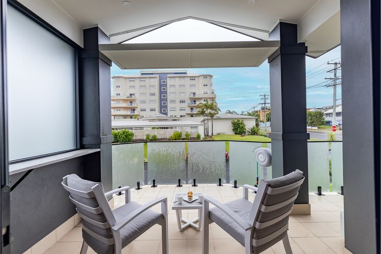 Beach Haven, 3a Messines Street – 4 Minute walk to the beach, WiF, Air Con
