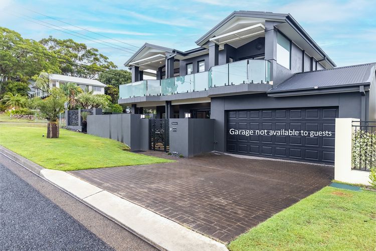 Beach Haven, 3a Messines Street – 4 Minute walk to the beach, WiF, Air Con