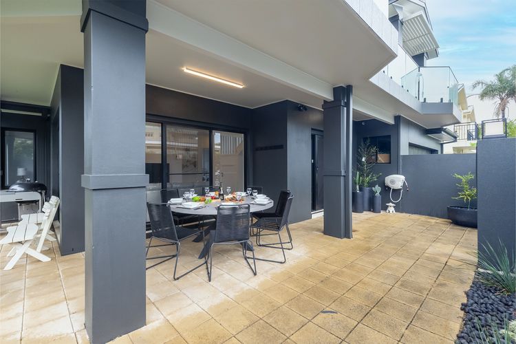 Beach Haven, 3a Messines Street – 4 Minute walk to the beach, WiF, Air Con